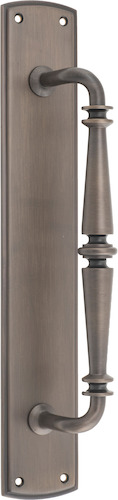 9341 - Sarlat Pull Handle on Backplate - Signature Brass