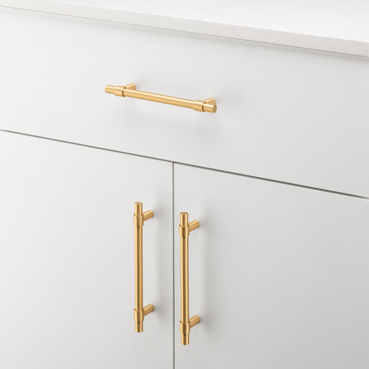 21001B - Helsinki Cabinet Pull with Backplate - CTC128mm - Signature Brass