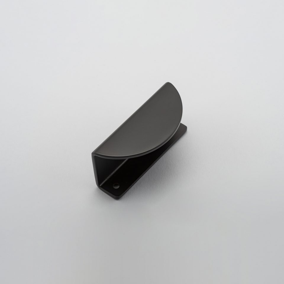 20933 - Osaka Lip Drawer Pull - Matt Black