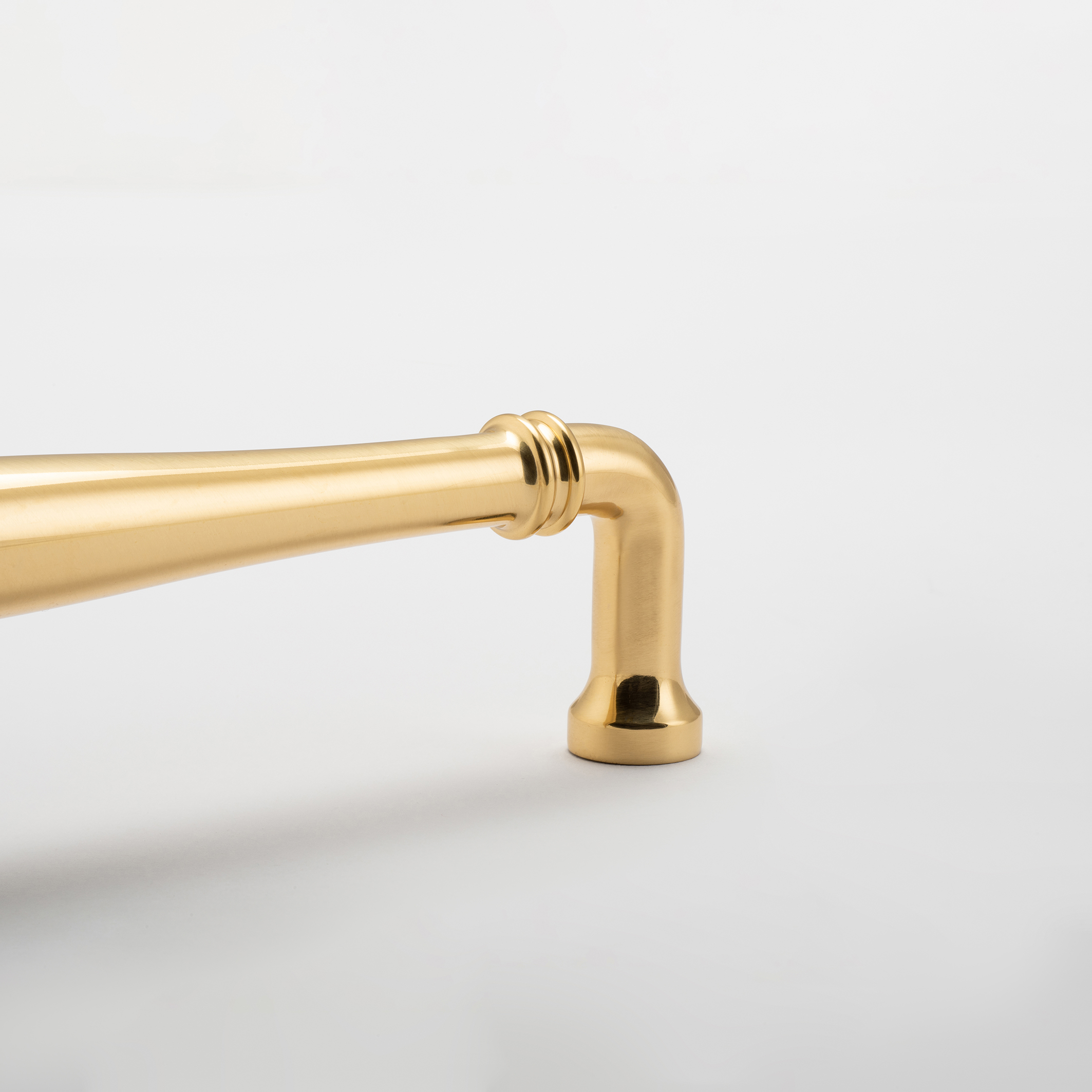 21060B - Sarlat Cabinet Pull with Backplate - CTC128mm - Polished Brass