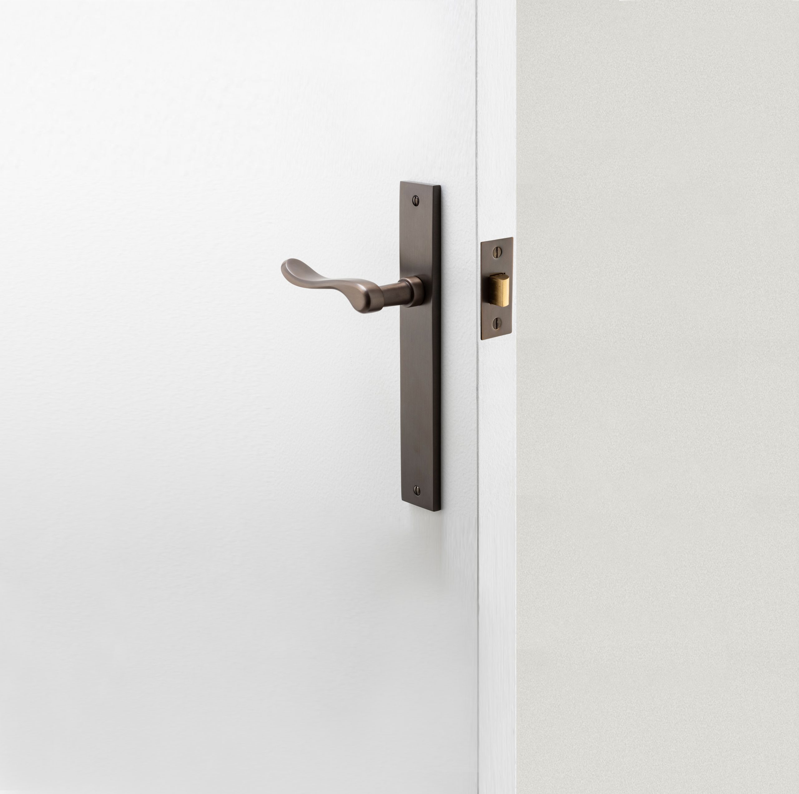 15420E85 - Stirling Lever - Rectangular Backplate - Brushed Brass - Entrance