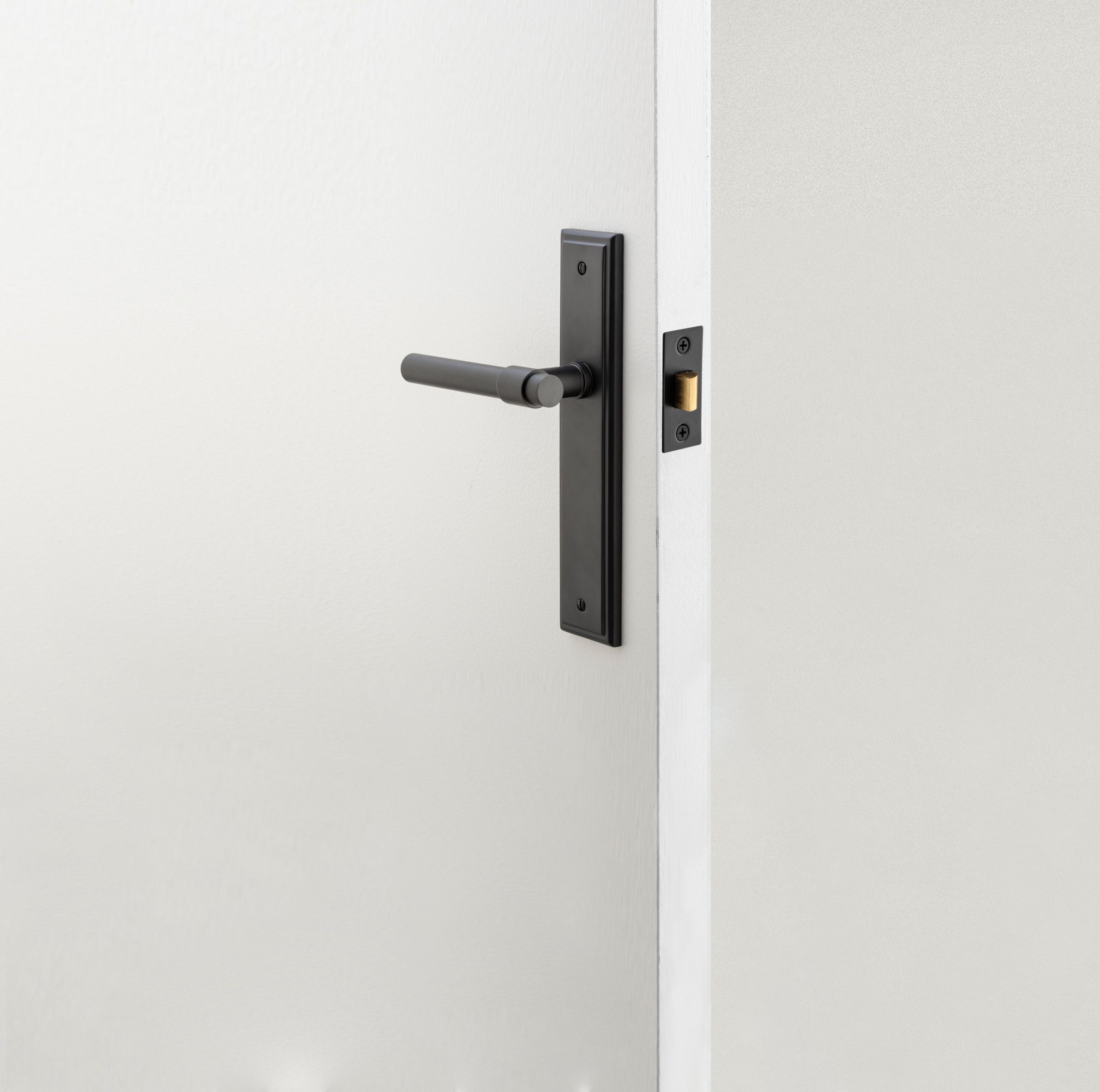 14902P85 - Helsinki Lever - Stepped Backplate - Satin Nickel - Privacy