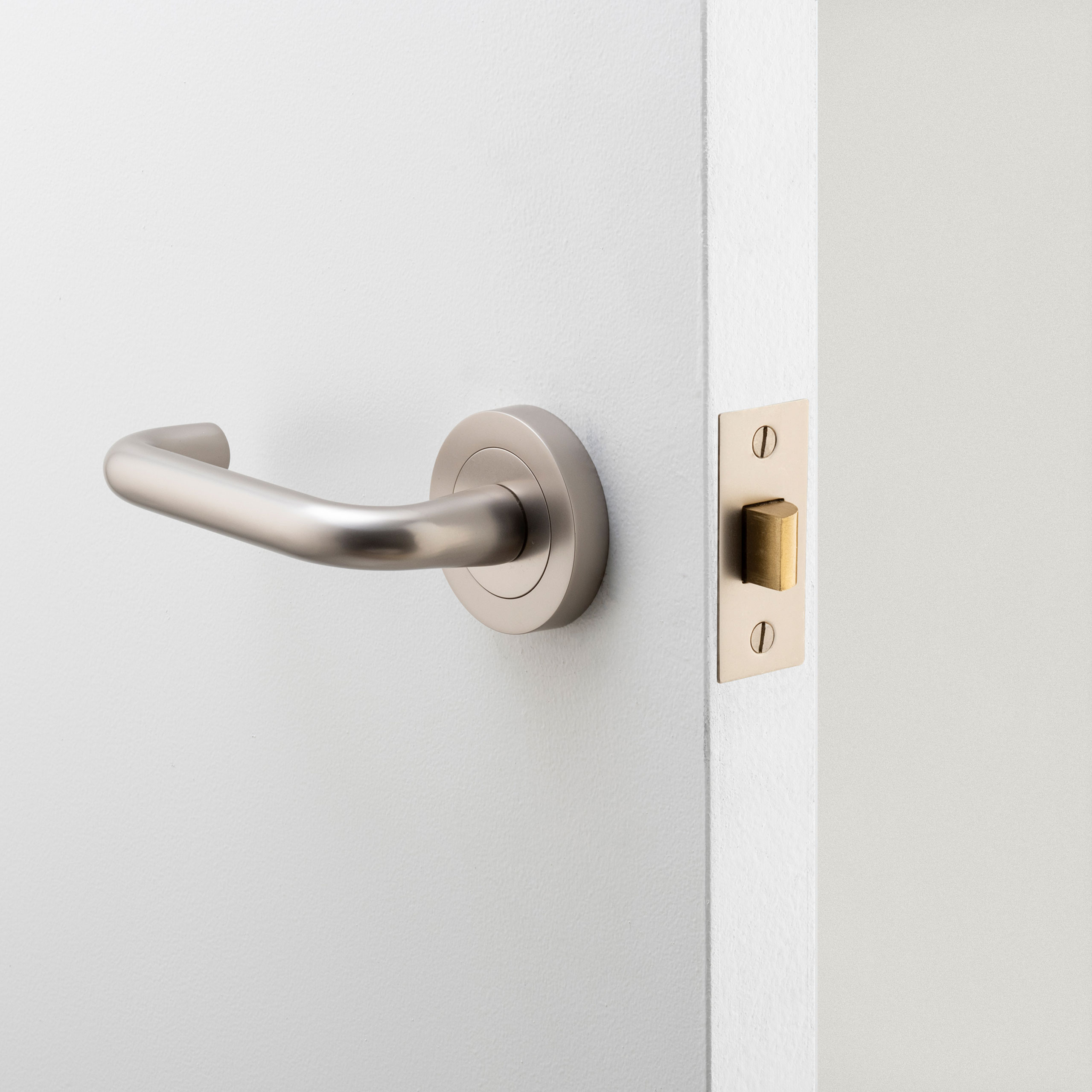 20356 - Oslo Lever - Round Rose - Brushed Brass - Passage