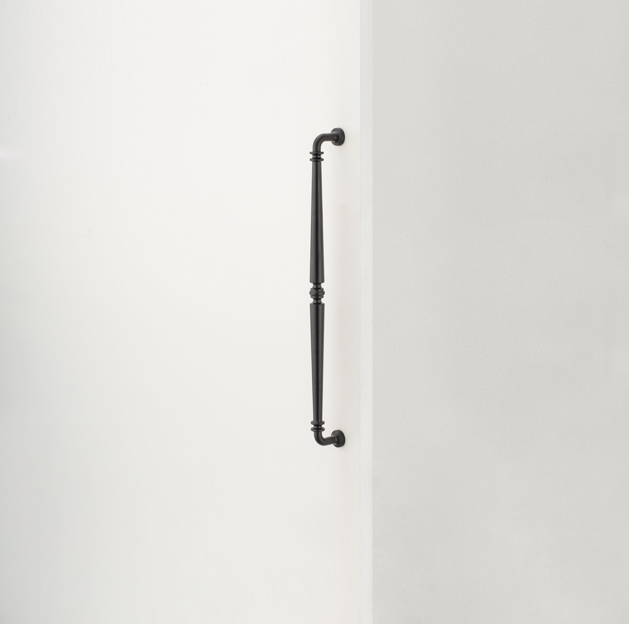 20059 - Sarlat Pull Handle - 600mm - Brushed Brass