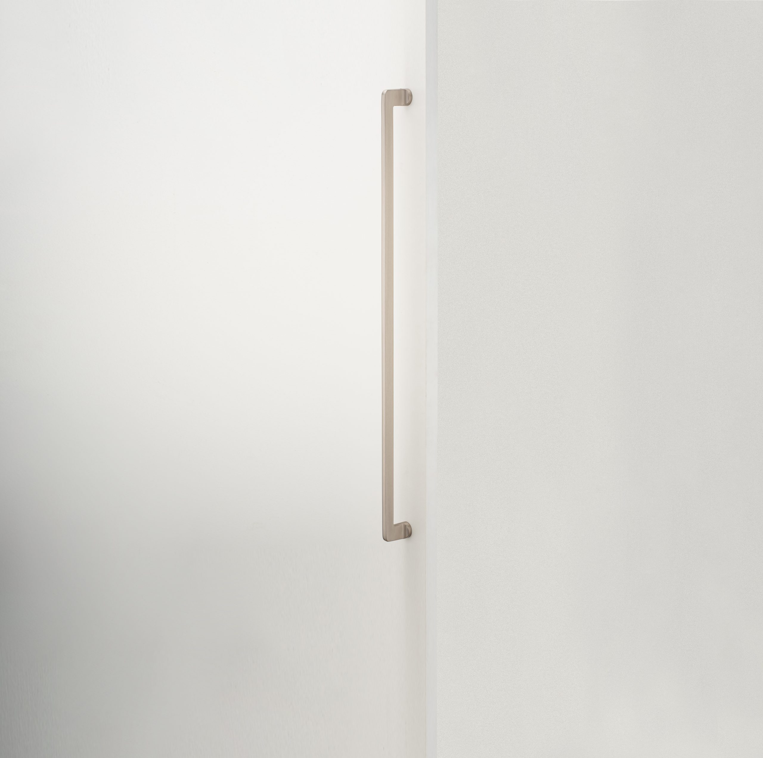 21316 - Baltimore Pull Handle - 900mm - Brushed Brass