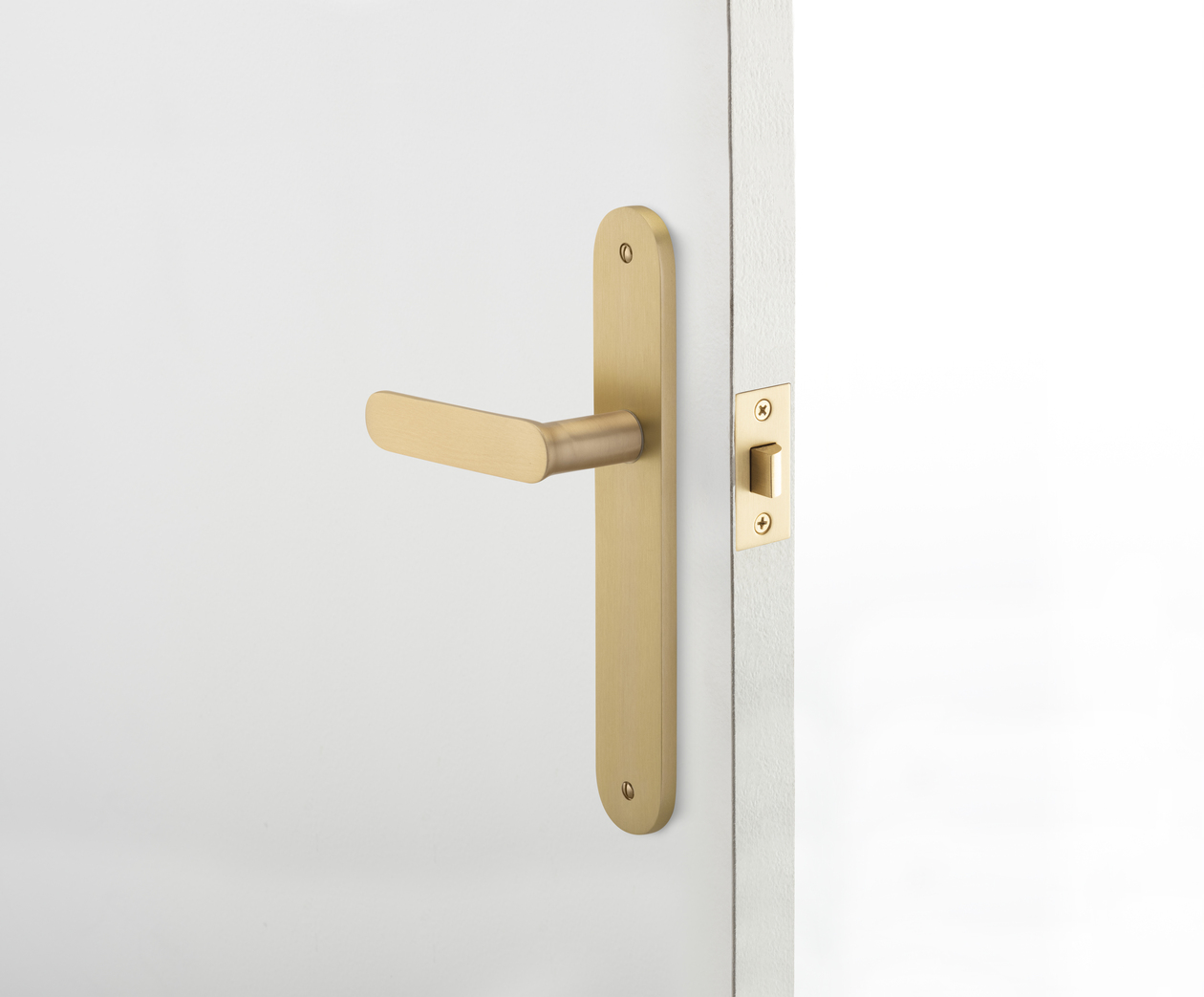 10764 - Bronte Lever - Oval Backplate - Signature Brass - Passage