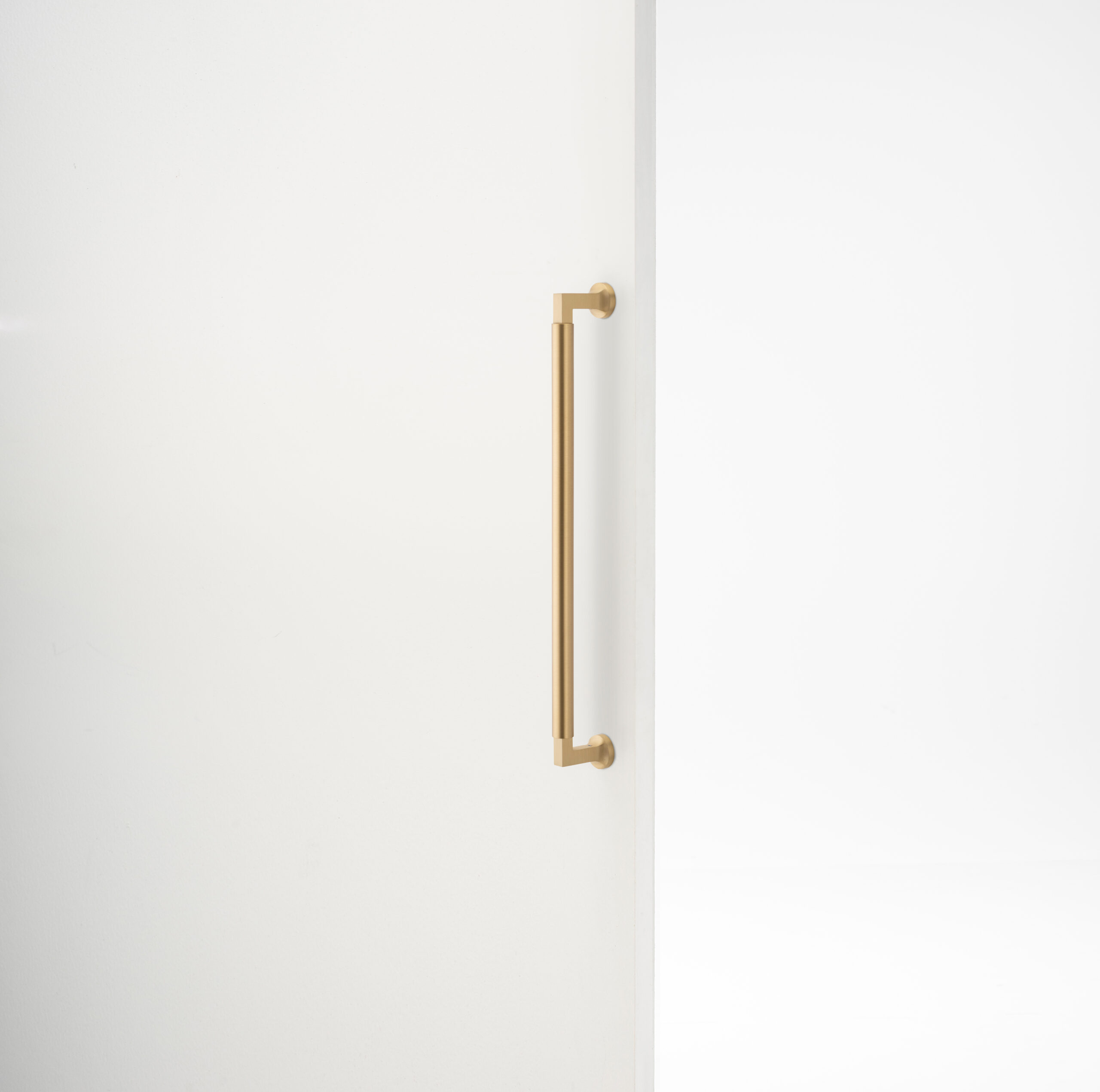 9422 - Berlin Pull Handle -  450mm - Brushed Brass