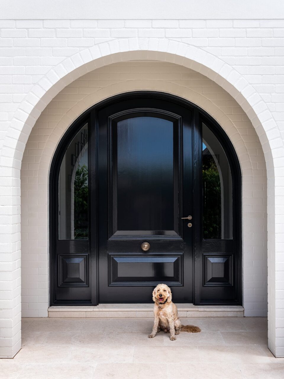 Black Front Doors: Hardware to Match Your Home’s Entrance